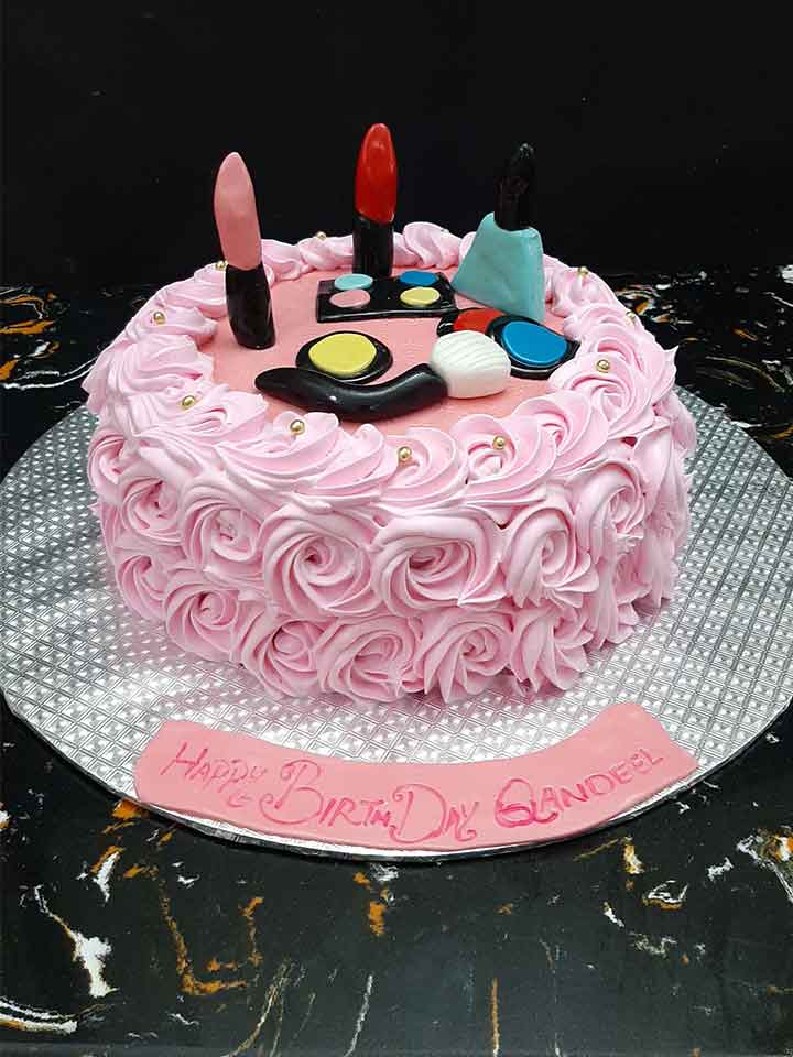 A Beauty Makeup Cake For Your Beloved