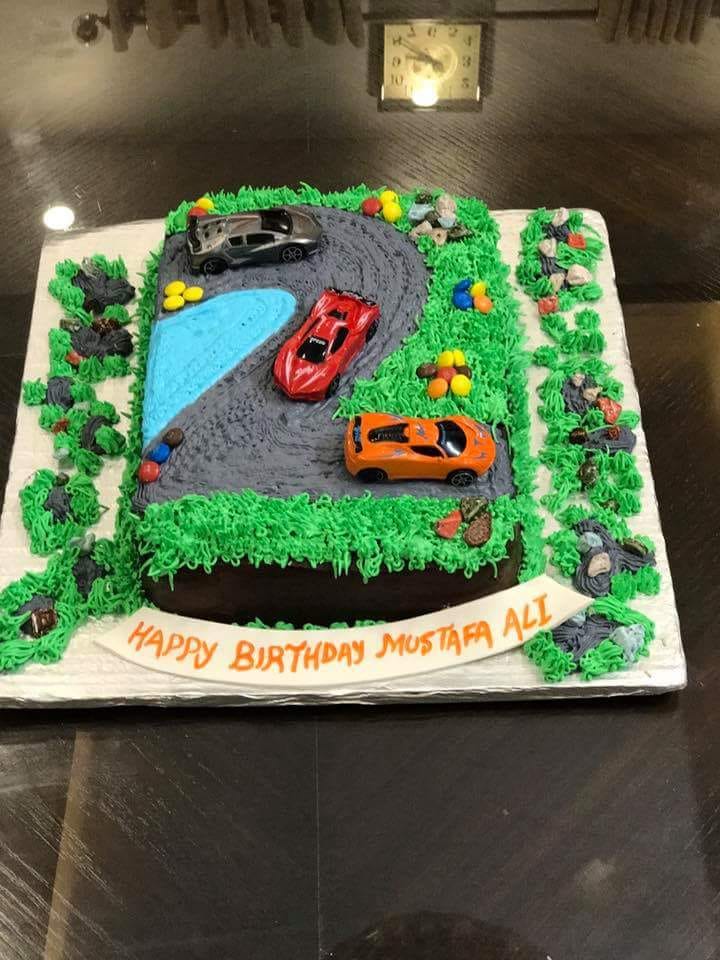 Get the most delicious honda car theme cake | Cakes.com.pk
