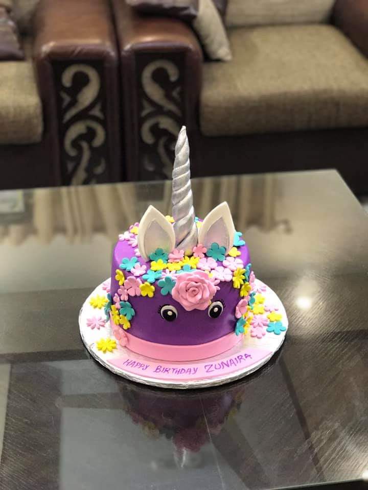 Get a Unicorn Cake with Fondant in low price
