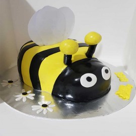 Bee-Honey-Cake3.jpg