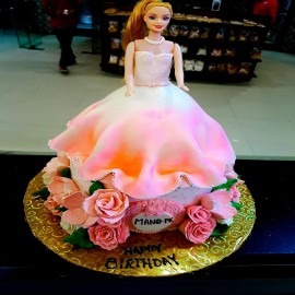 beautiful dress cake