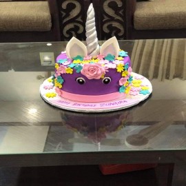 Get a Unicorn Cake with Fondant in low price